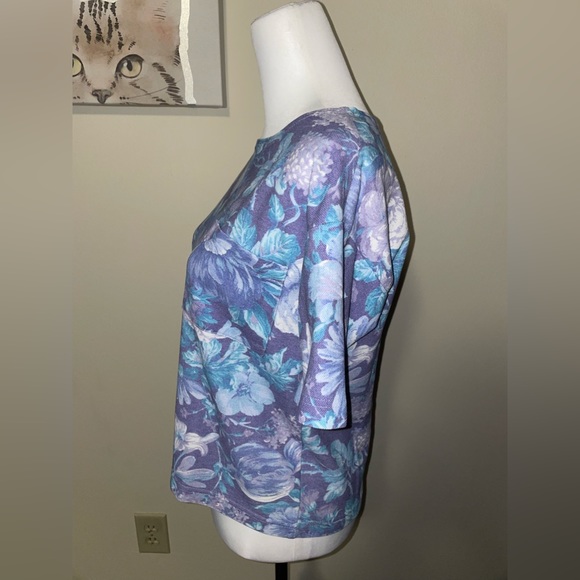 EUC Flower Shirt with Front Pocket - Picture 3 of 5